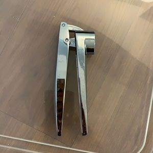 Martha Stewart - Garlic Press